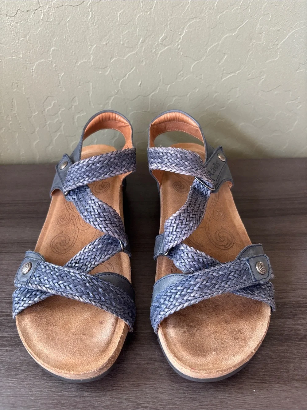 Taos Trulie Blue Woven Leather Strappy Sandals Size 7-7.5 EU 38